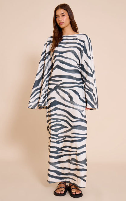 https://mediahub.prettylittlething.com/cnm7634_zebra_xl_2
