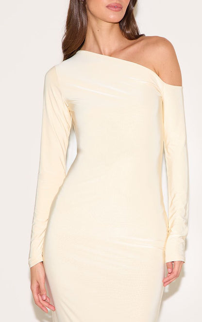 https://mediahub.prettylittlething.com/cnm7998_butter%20yellow_xl_3
