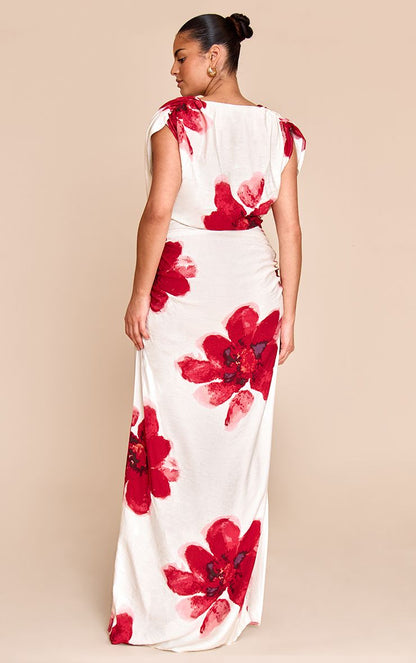 https://mediahub.prettylittlething.com/cnm8244_red_xl_2