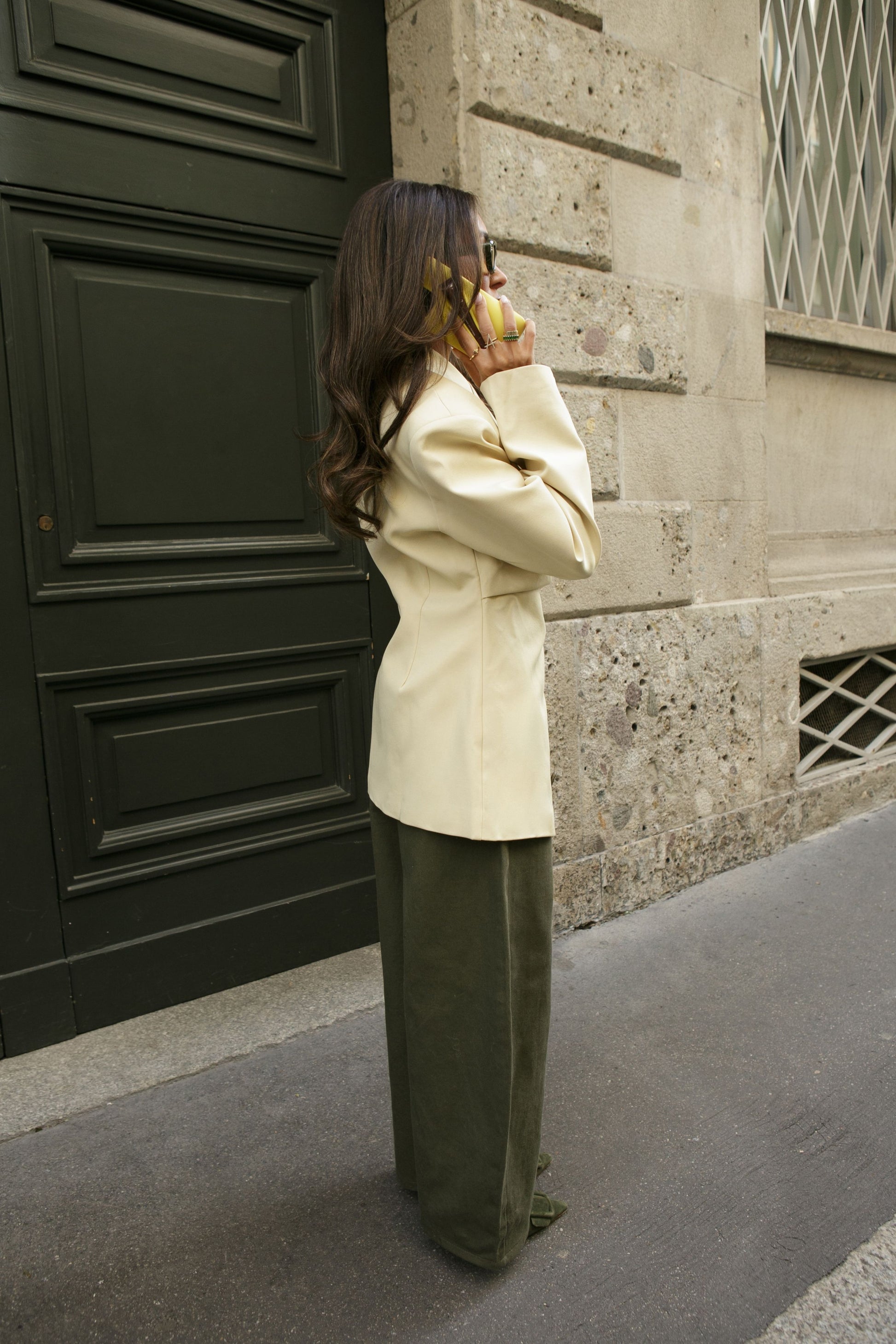 https://mediahub.prettylittlething.com/cnm8513_pale%20yellow_xl_3