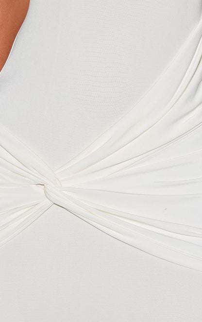 https://mediahub.prettylittlething.com/cnm8711_cream_xl_3