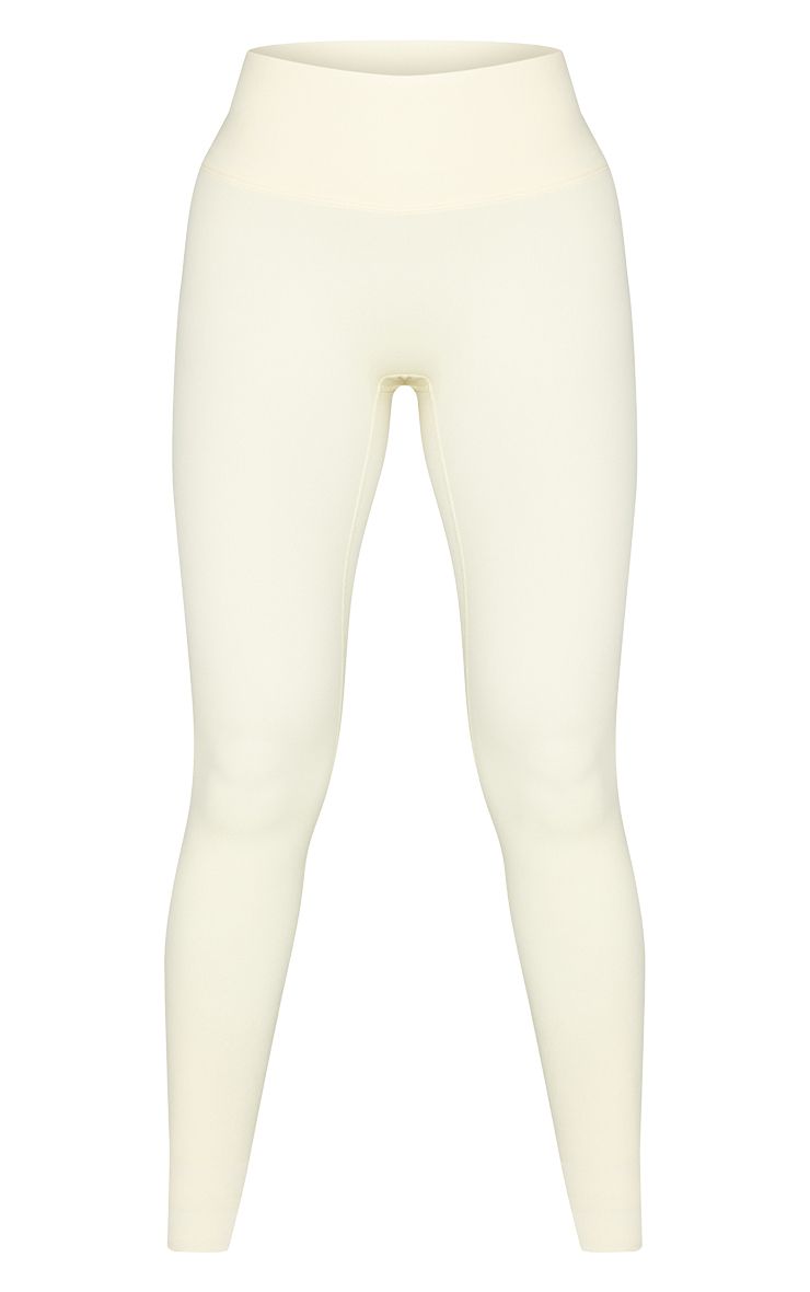 https://mediahub.prettylittlething.com/cnm9105_butter%20cream_xl_4