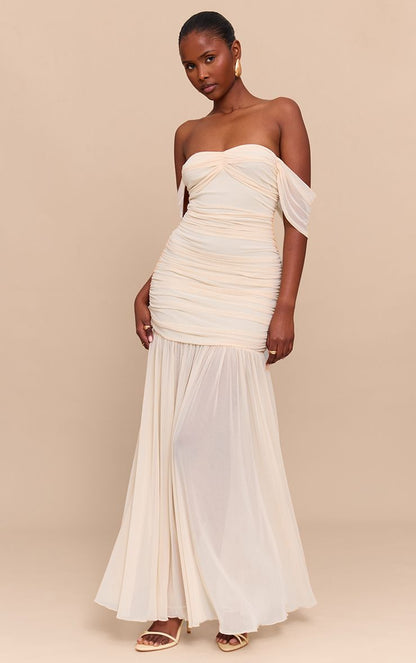 https://mediahub.prettylittlething.com/cnm9130_cream_xl_2