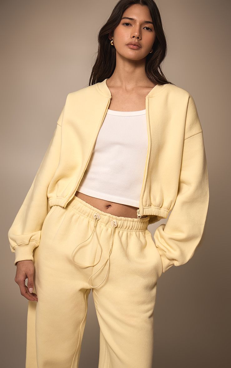 https://mediahub.prettylittlething.com/cnm9984_pale%20yellow_xl
