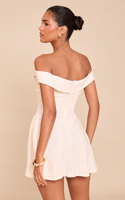 https://mediahub.prettylittlething.com/cnn0055_natural_xl_1