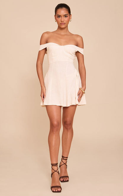 https://mediahub.prettylittlething.com/cnn0055_natural_xl_2