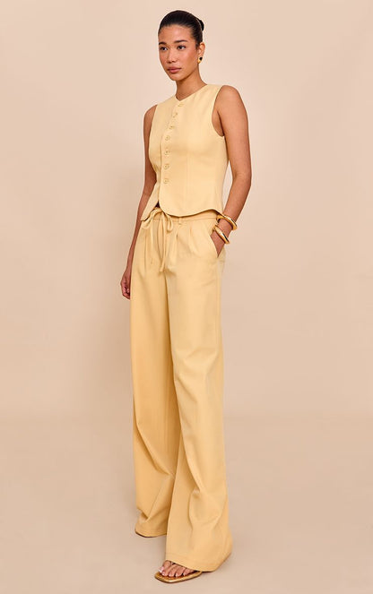 https://mediahub.prettylittlething.com/cnn0529_butter%20yellow_xl