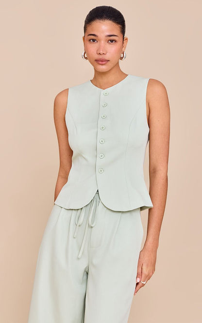 https://mediahub.prettylittlething.com/cnn0639_pale%20lime_xl