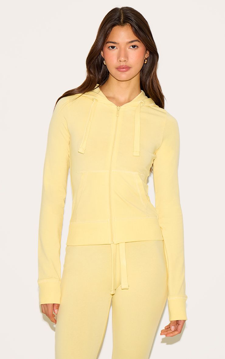 https://mediahub.prettylittlething.com/cnn0641_butter%20yellow_xl
