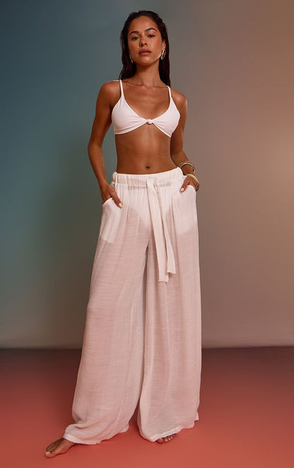 https://mediahub.prettylittlething.com/cnn1431_white_xl_1