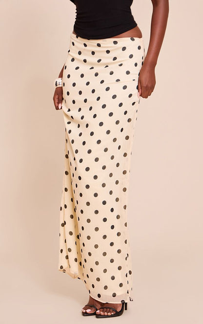 https://mediahub.prettylittlething.com/cnn1658_cream_xl_1