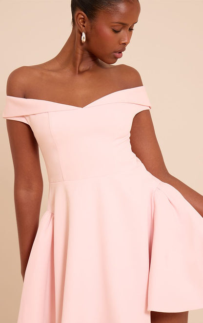 https://mediahub.prettylittlething.com/cnn1742_blush_xl_3
