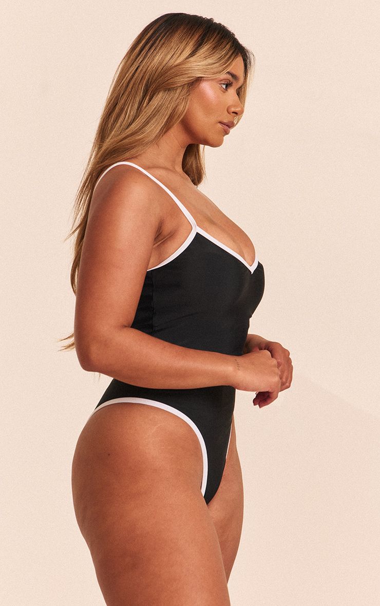 https://mediahub.prettylittlething.com/cnn1745_black_xl_2
