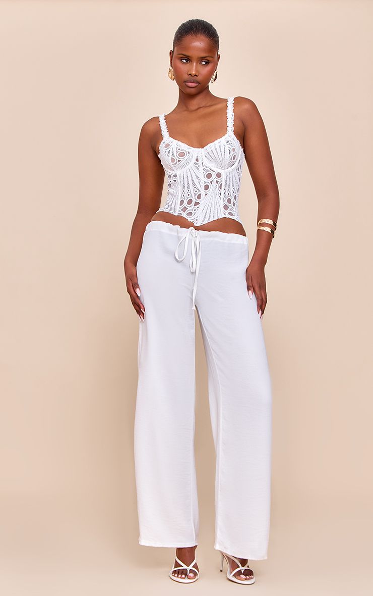 https://mediahub.prettylittlething.com/cnn2309_white_xl_2