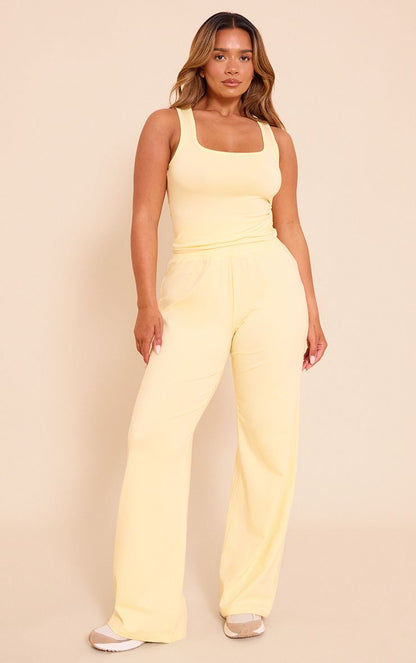 https://mediahub.prettylittlething.com/cnn2637_butter%20cream_xl_2