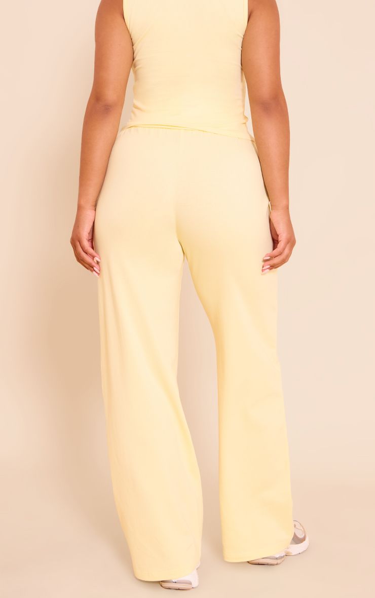 https://mediahub.prettylittlething.com/cnn2640_pale%20yellow_xl_2