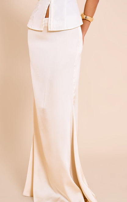 https://mediahub.prettylittlething.com/cnn3275_cream_xl_3