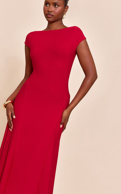 https://mediahub.prettylittlething.com/cnn3324_red_xl_3