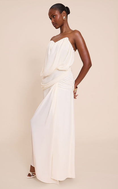 https://mediahub.prettylittlething.com/cnn3799_cream_xl_2