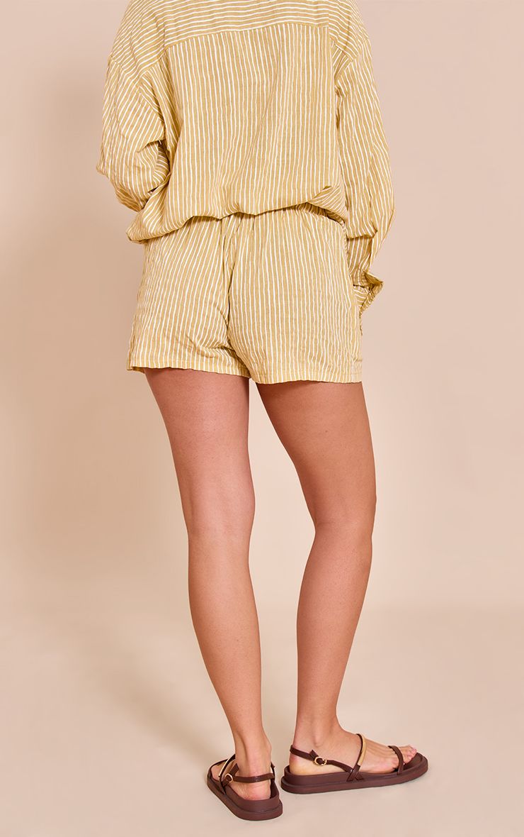 https://mediahub.prettylittlething.com/cnn4367_chartreuse_xl_2