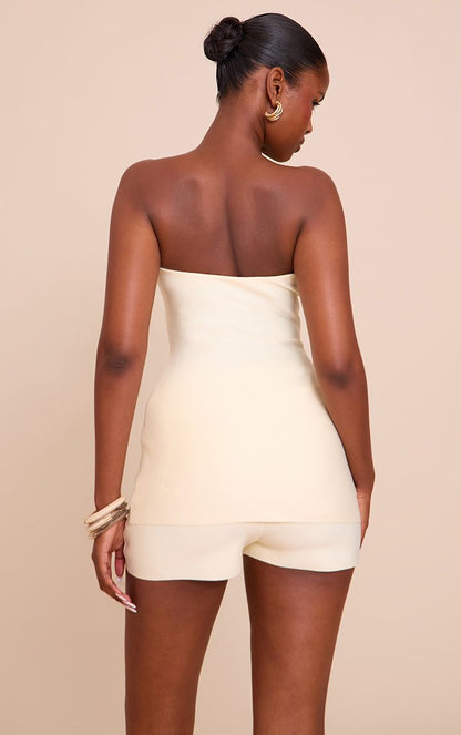 https://mediahub.prettylittlething.com/cnn4381_butter%20yellow_xl_1