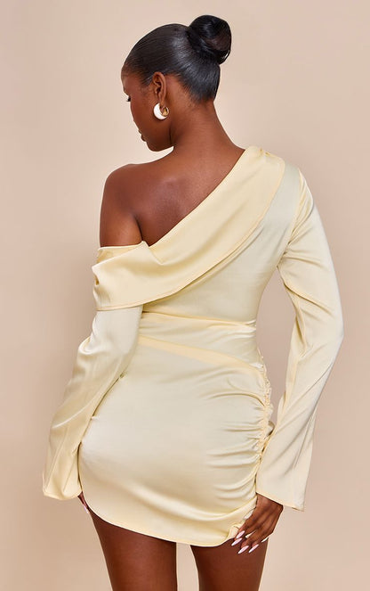 https://mediahub.prettylittlething.com/cnn4472_pale%20yellow_xl_1