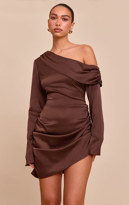 https://mediahub.prettylittlething.com/cnn4473_chocolate_xl