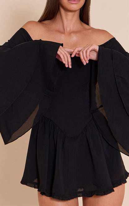 https://mediahub.prettylittlething.com/cnn4946_black_xl_3