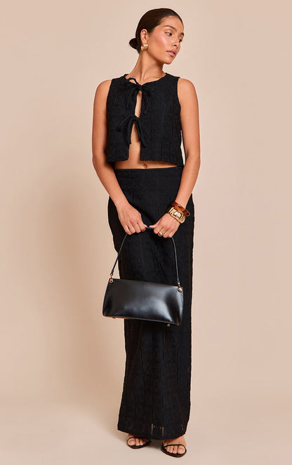 https://mediahub.prettylittlething.com/cnn5178_black_xl_2