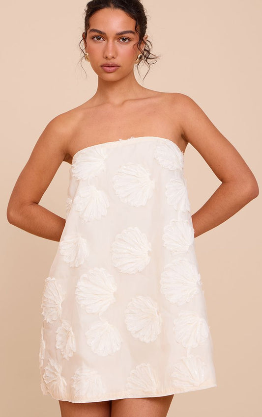 https://mediahub.prettylittlething.com/cnn5796_cream_xl