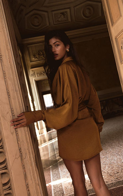 https://mediahub.prettylittlething.com/cnn5917_gold_xl_1