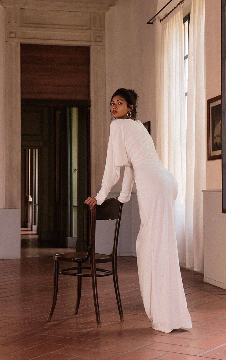 https://mediahub.prettylittlething.com/cnn5924_white_xl_1