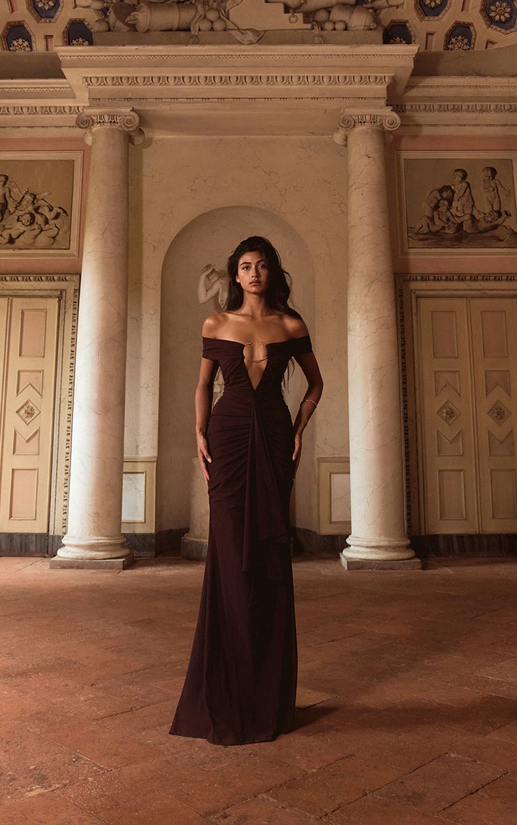 https://mediahub.prettylittlething.com/cnn5970_mulberry_xl_3