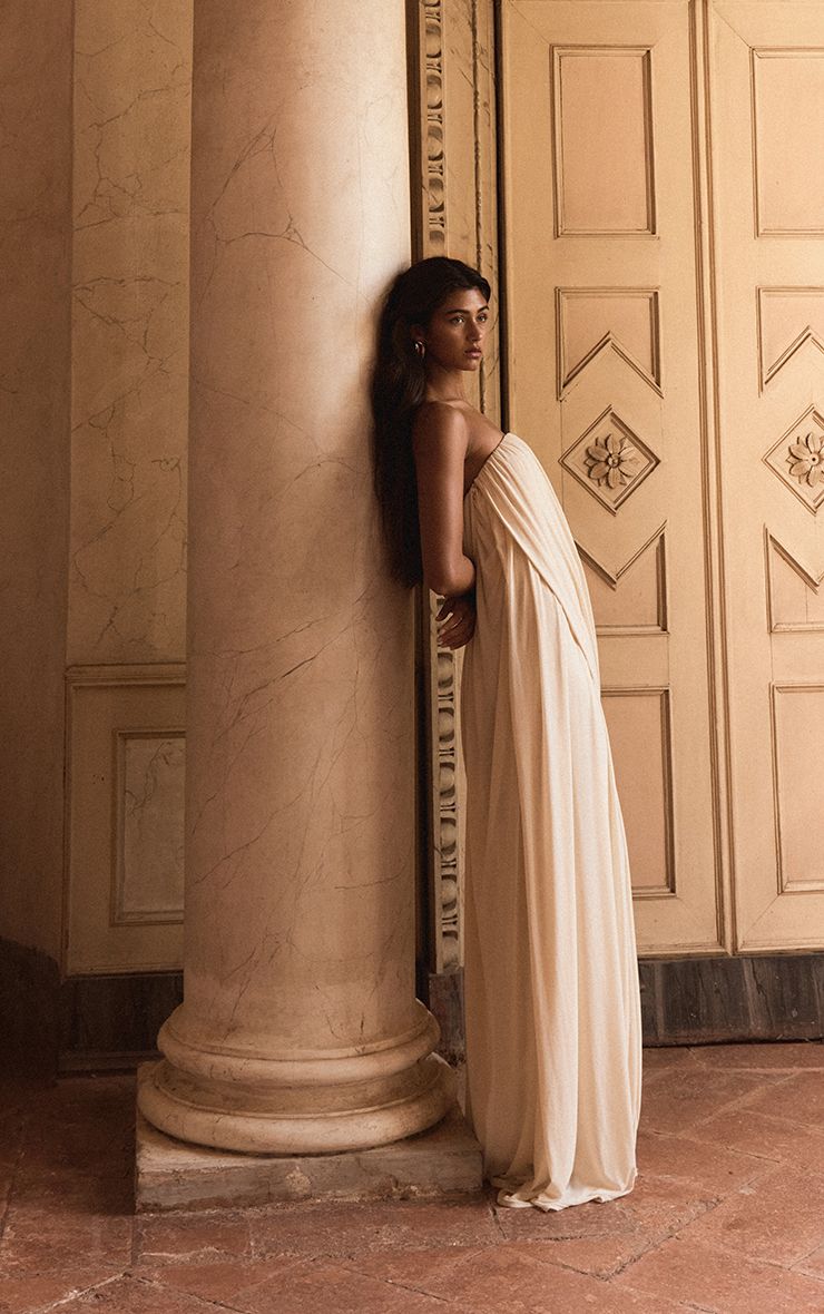 https://mediahub.prettylittlething.com/cnn5974_cream_xl_3