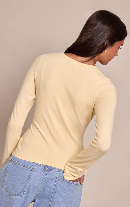 https://mediahub.prettylittlething.com/cnn6351_pale%20yellow_xl_1
