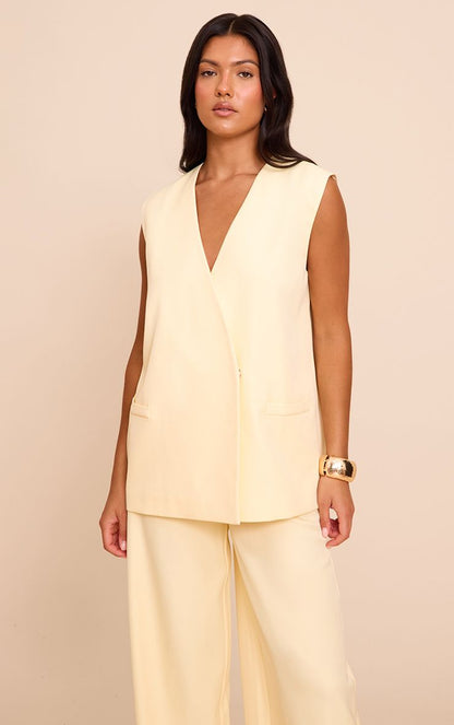 https://mediahub.prettylittlething.com/cnn7451_butter%20yellow_xl