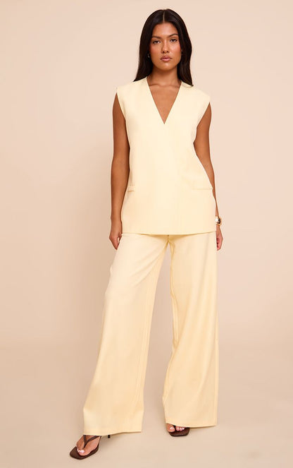 https://mediahub.prettylittlething.com/cnn7451_butter%20yellow_xl_2