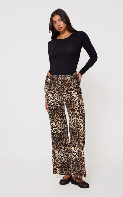 https://mediahub.prettylittlething.com/cnn7527_black_xl_2