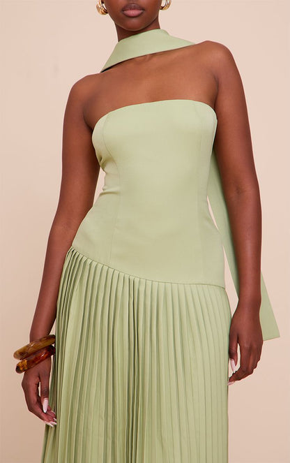 https://mediahub.prettylittlething.com/cnn7850_sage%20green_xl_3