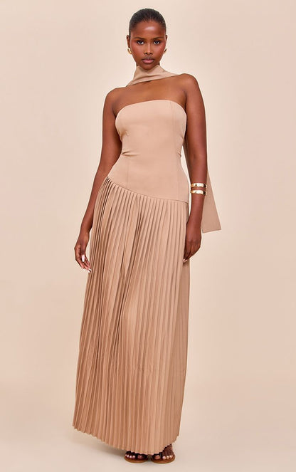https://mediahub.prettylittlething.com/cnn7862_taupe_xl