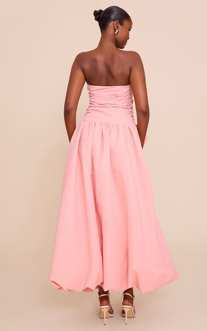 https://mediahub.prettylittlething.com/cnn7967_blush_xl_1