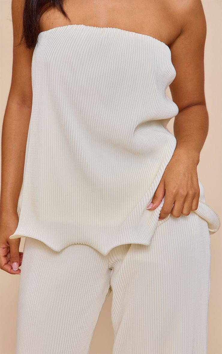 https://mediahub.prettylittlething.com/cnn7984_cream_xl_3