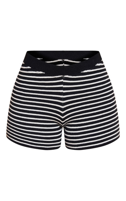 https://mediahub.prettylittlething.com/cnn8066_black_xl_5