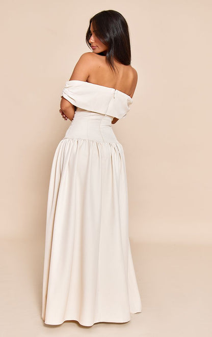 https://mediahub.prettylittlething.com/cnn8075_almond_xl_1