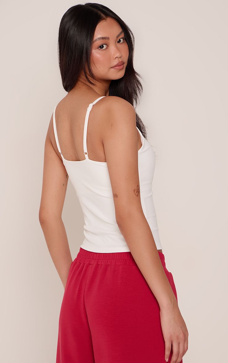 https://mediahub.prettylittlething.com/cnn8285_white_xl_1