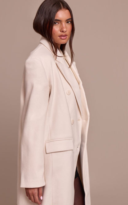 https://mediahub.prettylittlething.com/cnn8430_butter%20cream_xl_3