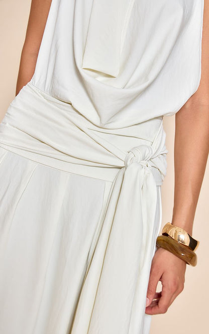 https://mediahub.prettylittlething.com/cnn9923_cream_xl_3