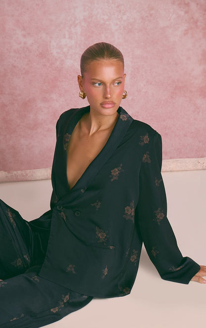 https://mediahub.prettylittlething.com/cno0075_navy_xl_3