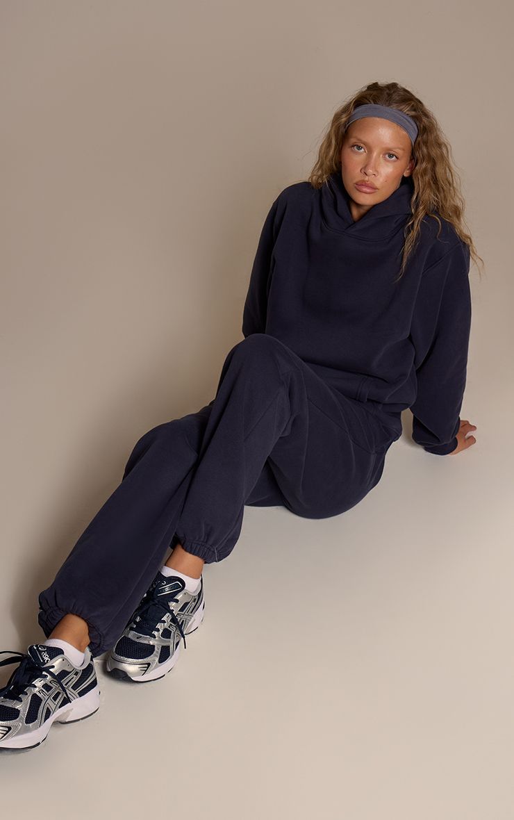 https://mediahub.prettylittlething.com/cno0228_navy_xl_2