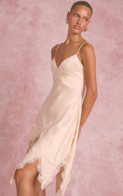 https://mediahub.prettylittlething.com/cno0407_cream_xl_2